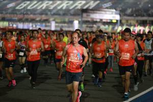 BIB: 22433, 20382, 25561, 614
                            <button type="button" onclick="openModal(10757775)" class="btn btn-primary btn-sm float-right btn-popup" data-toggle="modal" data-target=".modal-high-quality">
                        <i class="fas fa-shopping-cart"></i> Add to Cart
                    </button>
                                            <button type="button" onclick="isThisMe(10757775, true)" class="btn btn-success btn-sm float-right btn-popup btn-isme hidden" data-toggle="tooltip" data-placement="bottom" title="นี่คือรูปของคุณใช่ไหม คลิกที่นี่เพื่อเอาเข้าอัลบั้ม">
                        <i class="fas fa-plus"></i> Add to album
                    </button>
                    <button type="button" onclick="isThisMe(10757775, false)" class="btn btn-warning btn-sm float-right btn-popup btn-isnotme hidden">
                        <i class="fas fa-ban"></i> Remove from album
                    </button>